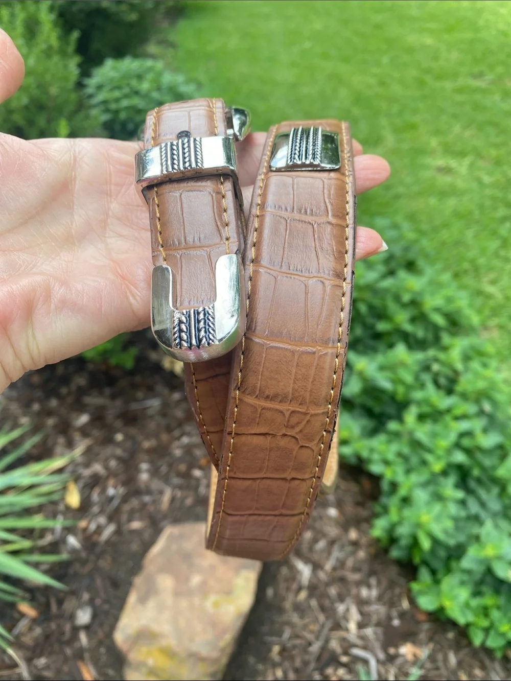 Crocodile Embossed Leather Belt with 3 piece Buckle, Keeper & Tip with 3 Conchos